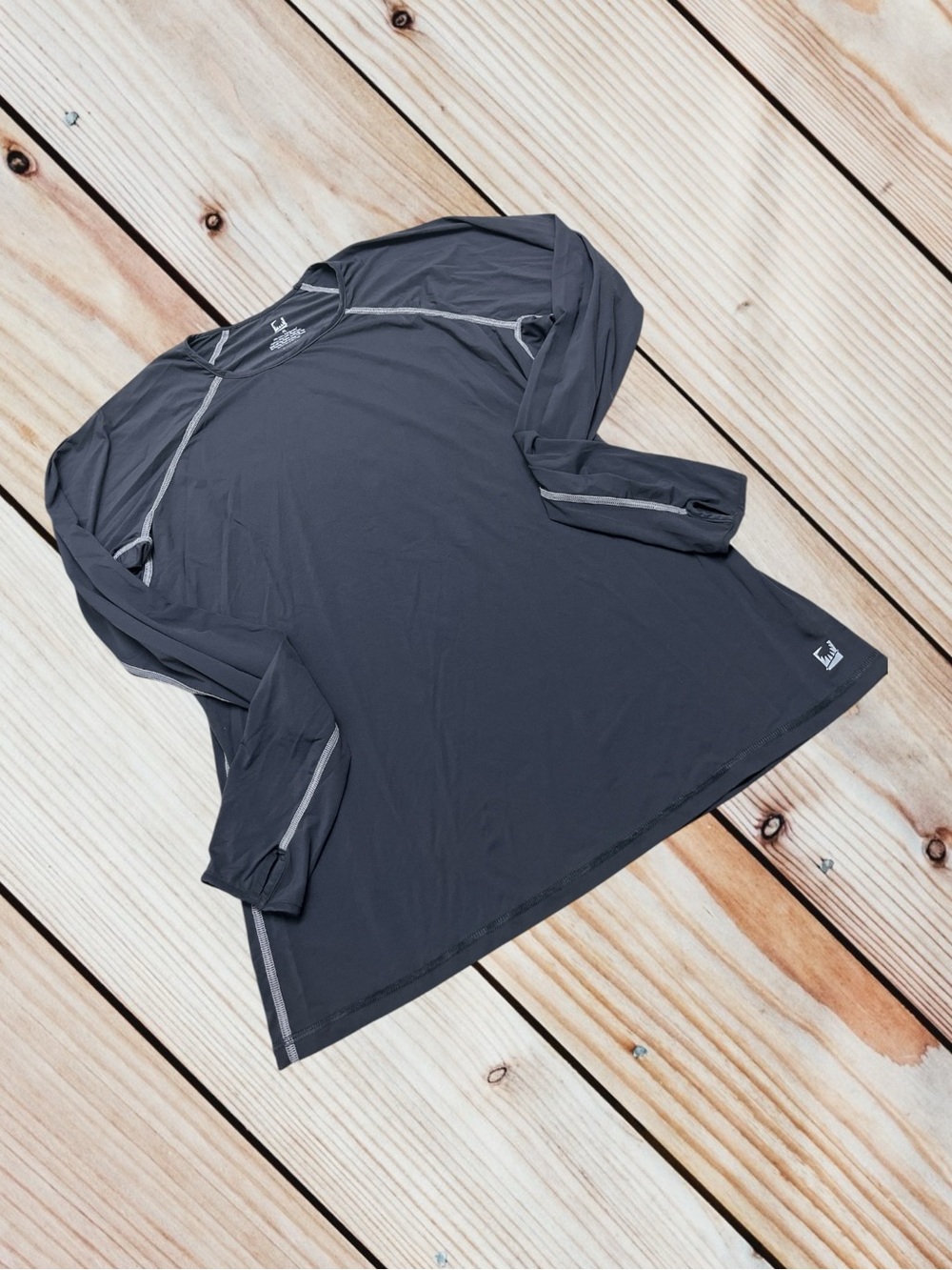 Solumbra by Sun Precautions XL charcoal body shade athletic tee